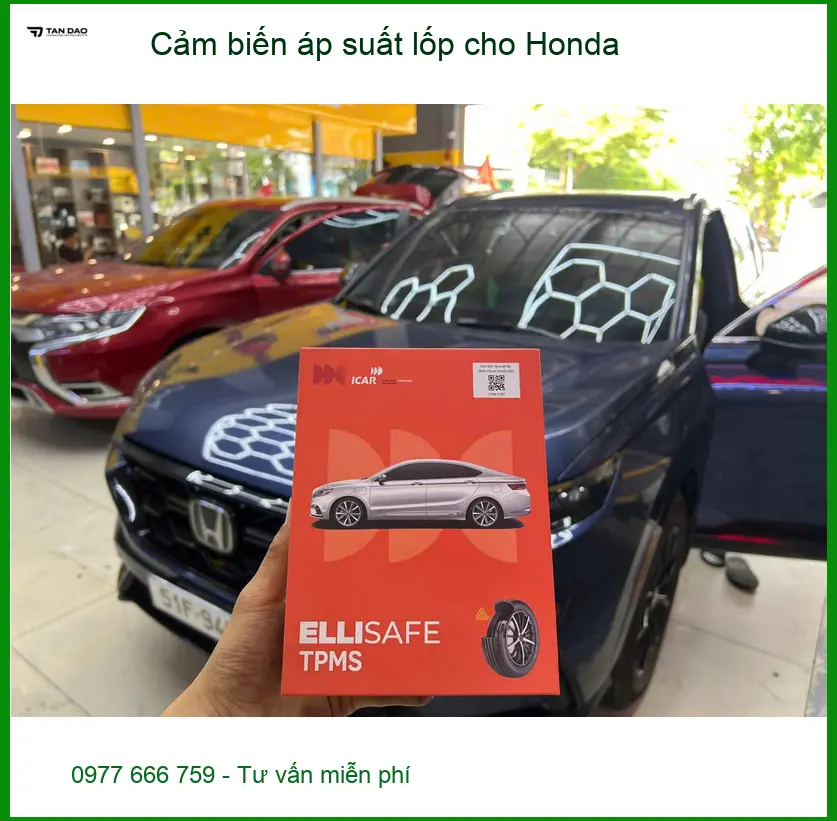 Chị Thảo lắp cảm biến áp suất lốp Honda Civic tại Quận 2 cho hành trình an toàn