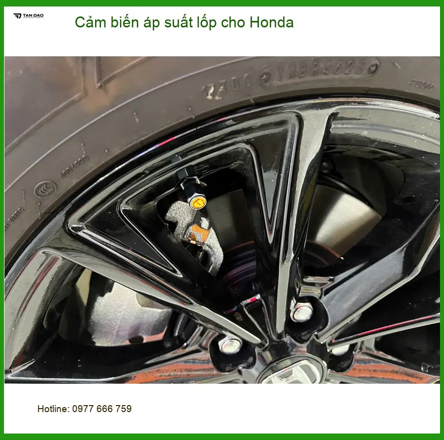 Chị Thảo lắp cảm biến áp suất lốp Honda Civic tại Quận 2 cho hành trình an toàn ảnh thực tế 2