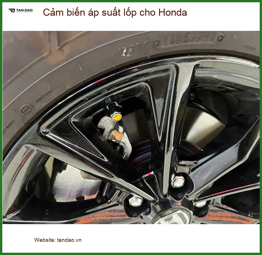 Anh Minh lắp cảm biến áp suất lốp cho Honda CRV tại Quận 9 để an tâm lái xe trên đường xa ảnh thực tế 4