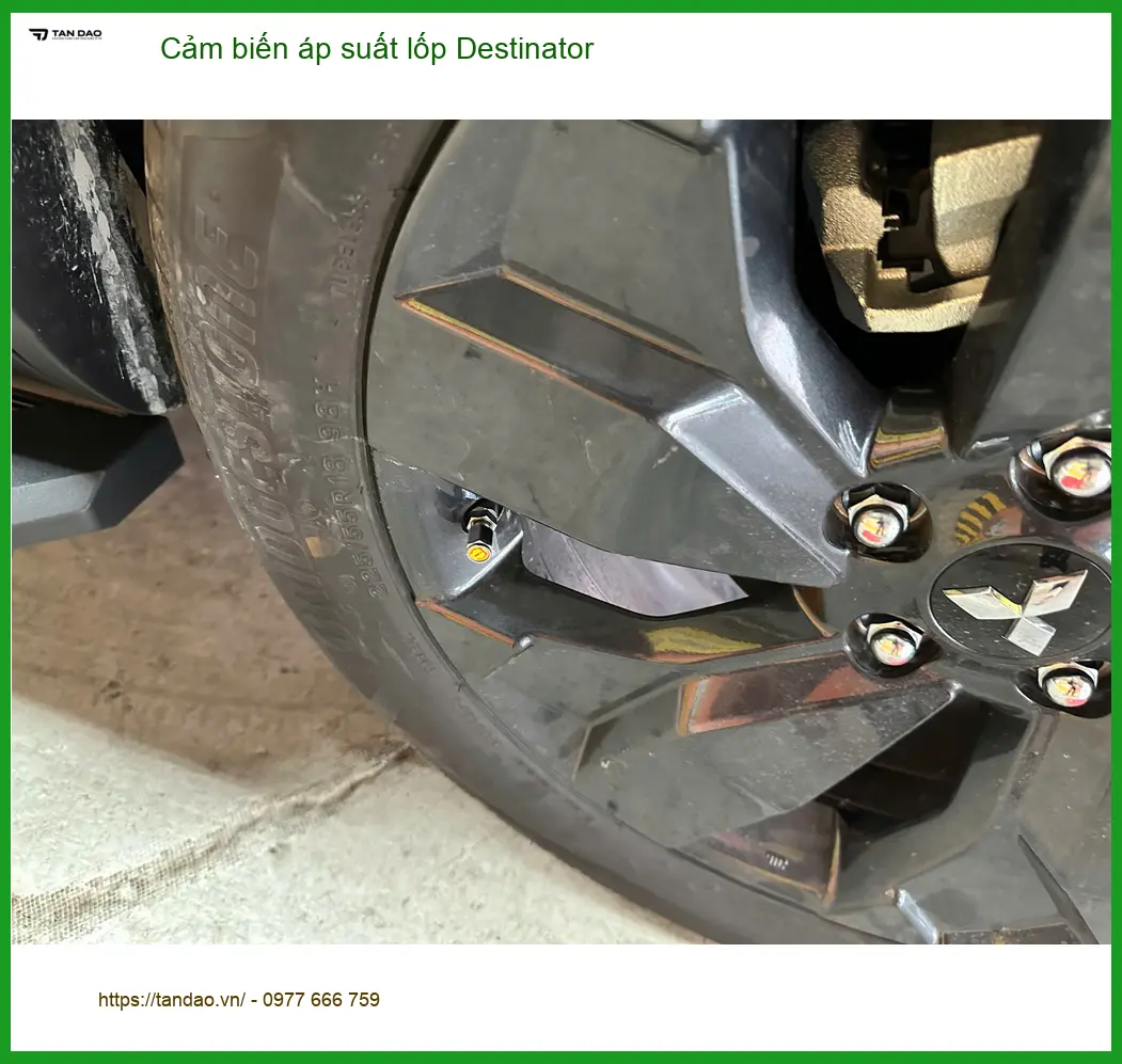 Bác Sâm lắp Cảm biến áp suất lốp Destinator cho Mazda 3 tại Gò Vấp ảnh thực tế 2