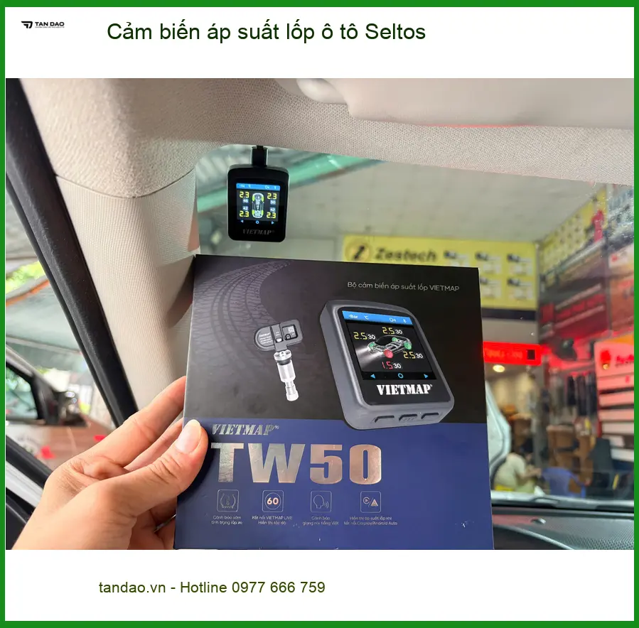 Anh Quốc Anh lắp cảm biến áp suất lốp Seltos tại Quận 9 an tâm lái xe đường dài
