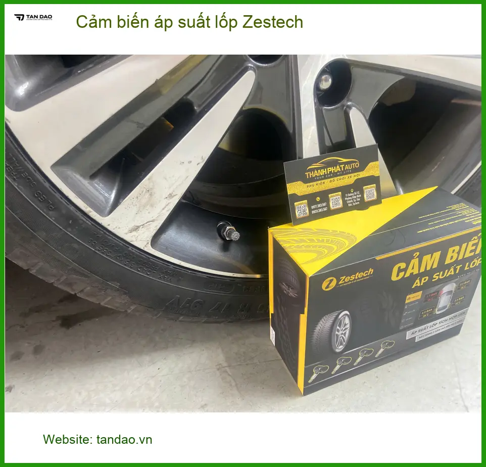Anh Thanh lắp cảm biến áp suất lốp Zestech cho Hyundai Santa Fe tại Quận Gò Vấp ảnh thực tế 2