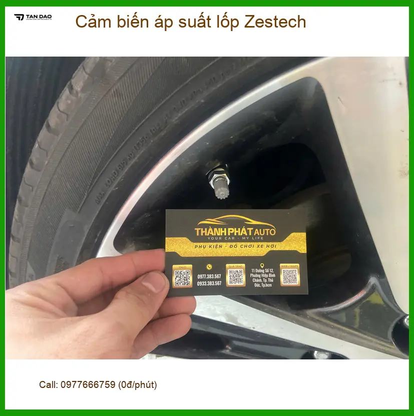 Anh Thanh lắp cảm biến áp suất lốp Zestech cho Hyundai Santa Fe tại Quận Gò Vấp ảnh thực tế 3