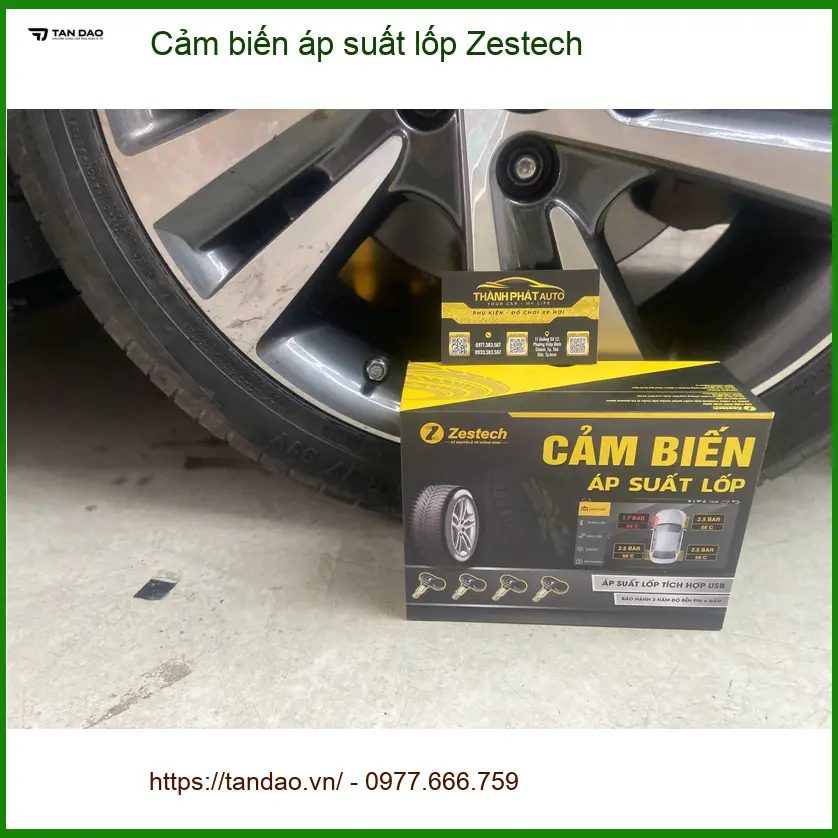 Anh Thanh lắp cảm biến áp suất lốp Zestech cho Hyundai Santa Fe tại Quận Gò Vấp ảnh thực tế 5