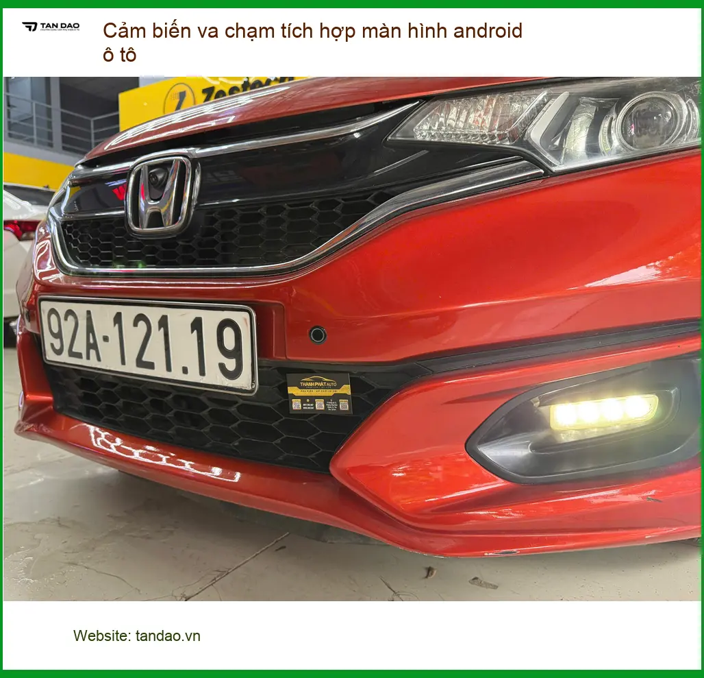 Chị Thu lắp cảm biến va chạm tích hợp màn hình Android tại Hóc Môn ảnh thực tế 4