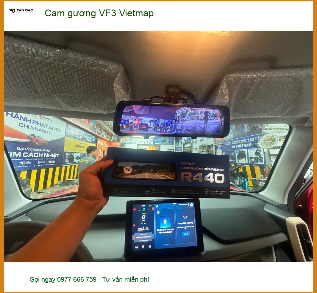 Chú Tấn lắp cam gương Vietmap cho VinFast VF3 tại Quận 10 để ghi lại hành trình an toàn ảnh thực tế 3
