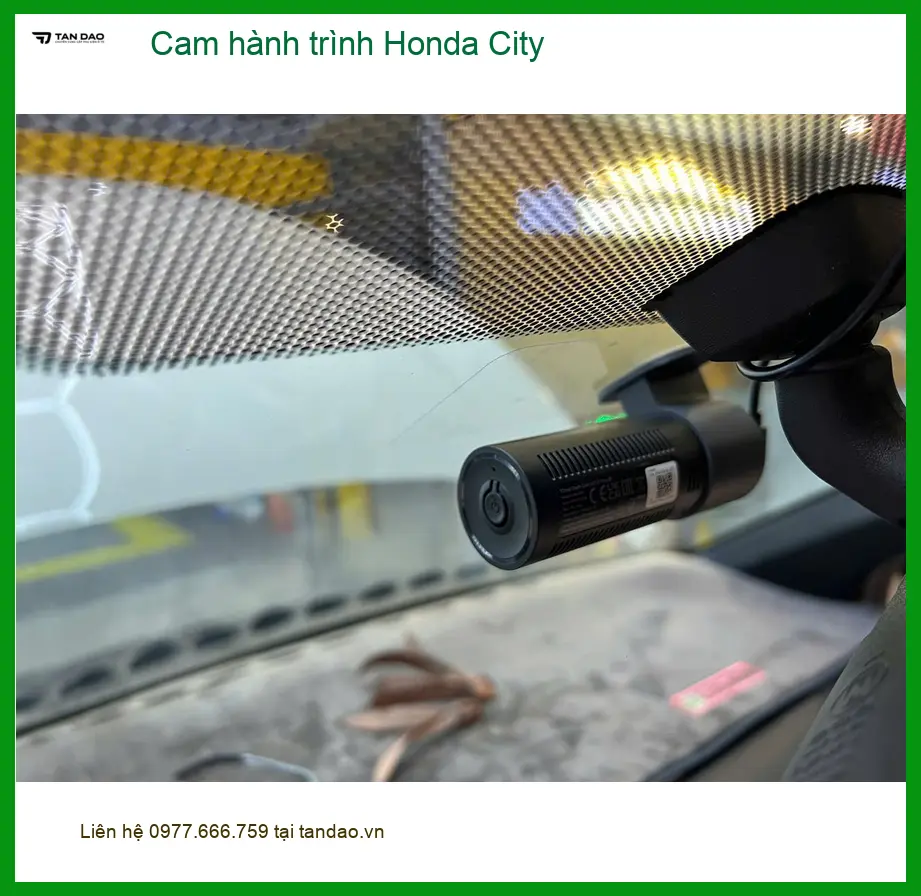 Chị Thảo lắp cam hành trình Honda City tại Quận 8 để an tâm lái xe mỗi ngày ảnh thực tế 2