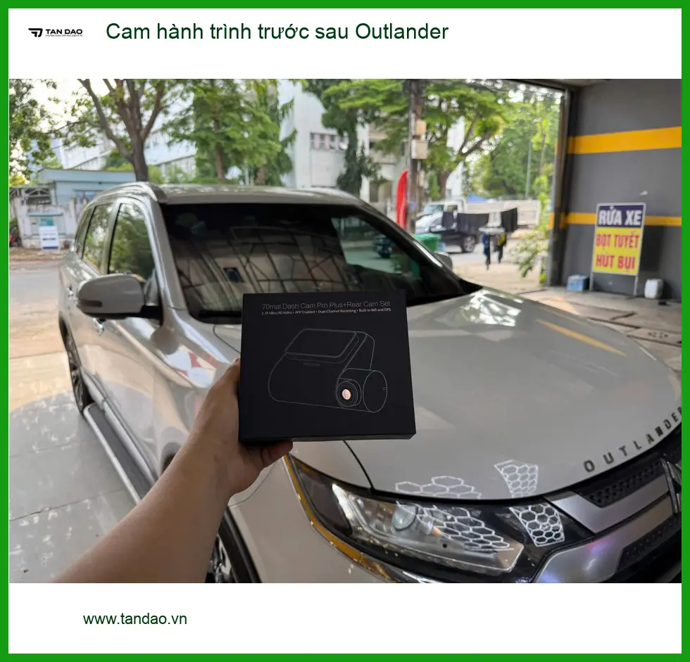 Cô Bình lắp cam hành trình trước sau Outlander tại Hóc Môn ảnh thực tế 3