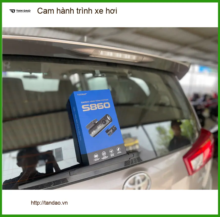 Anh Minh gắn cam hành trình xe hơi cho Toyota Corolla Cross ở Quận 6 phòng rủi ro.