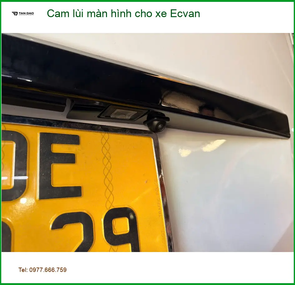 Anh Long lắp cam lùi màn hình Ecvan ở Gò Vấp, dễ dàng đậu xe ảnh thực tế 2