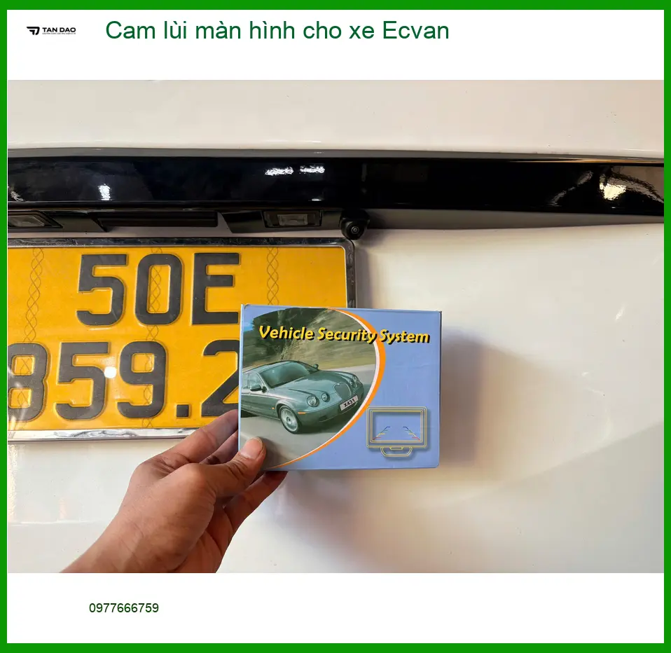 Anh Long lắp cam lùi màn hình Ecvan ở Gò Vấp, dễ dàng đậu xe ảnh thực tế 4