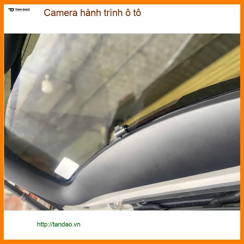 Anh Minh lắp Camera hành trình ô tô cho Mazda CX-5 tại Quận 2 để ghi lại mọi hành trình ảnh thực tế 2