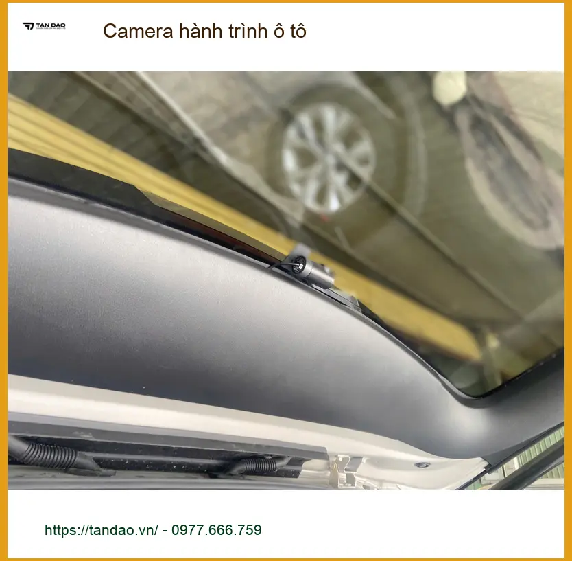 Anh Dũng lắp camera hành trình ô tô tại Bình Chánh cho Kia Sorento ảnh thực tế 3