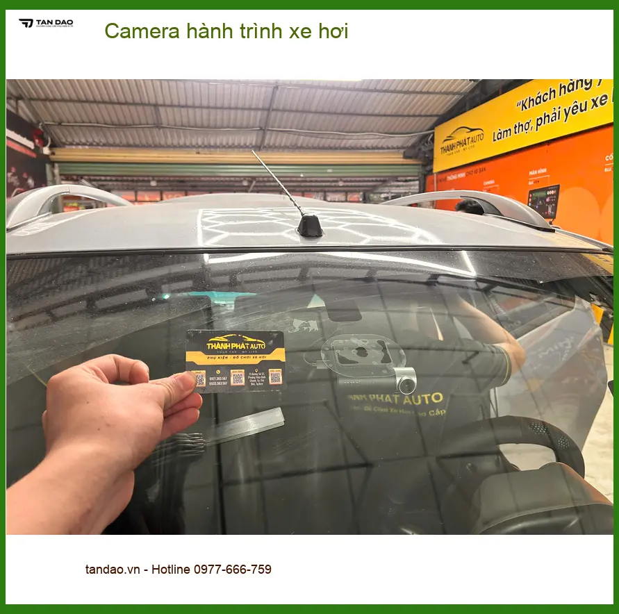 Anh Lâm lắp Camera hành trình xe hơi cho Hyundai Accent tại Thủ Đức ảnh thực tế 5