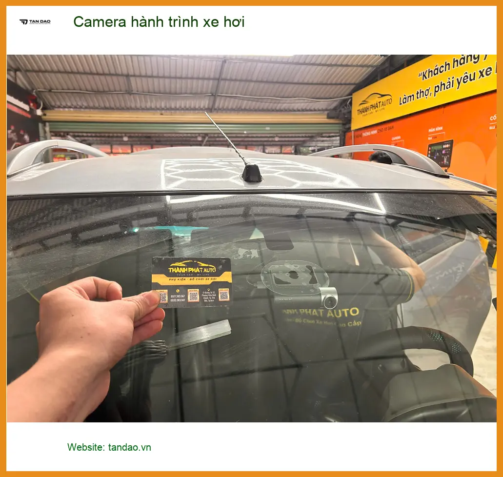 Chú Minh lắp camera hành trình xe hơi Suzuki Swift tại Nhà Bè ảnh thực tế 3