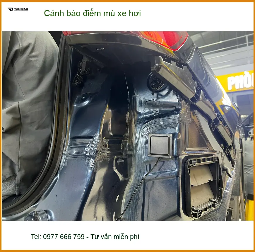 Anh Quang lắp cảnh báo điểm mù Ford Everest tại Quận 12 để an toàn khi di chuyển trên cao tốc ảnh thực tế 4