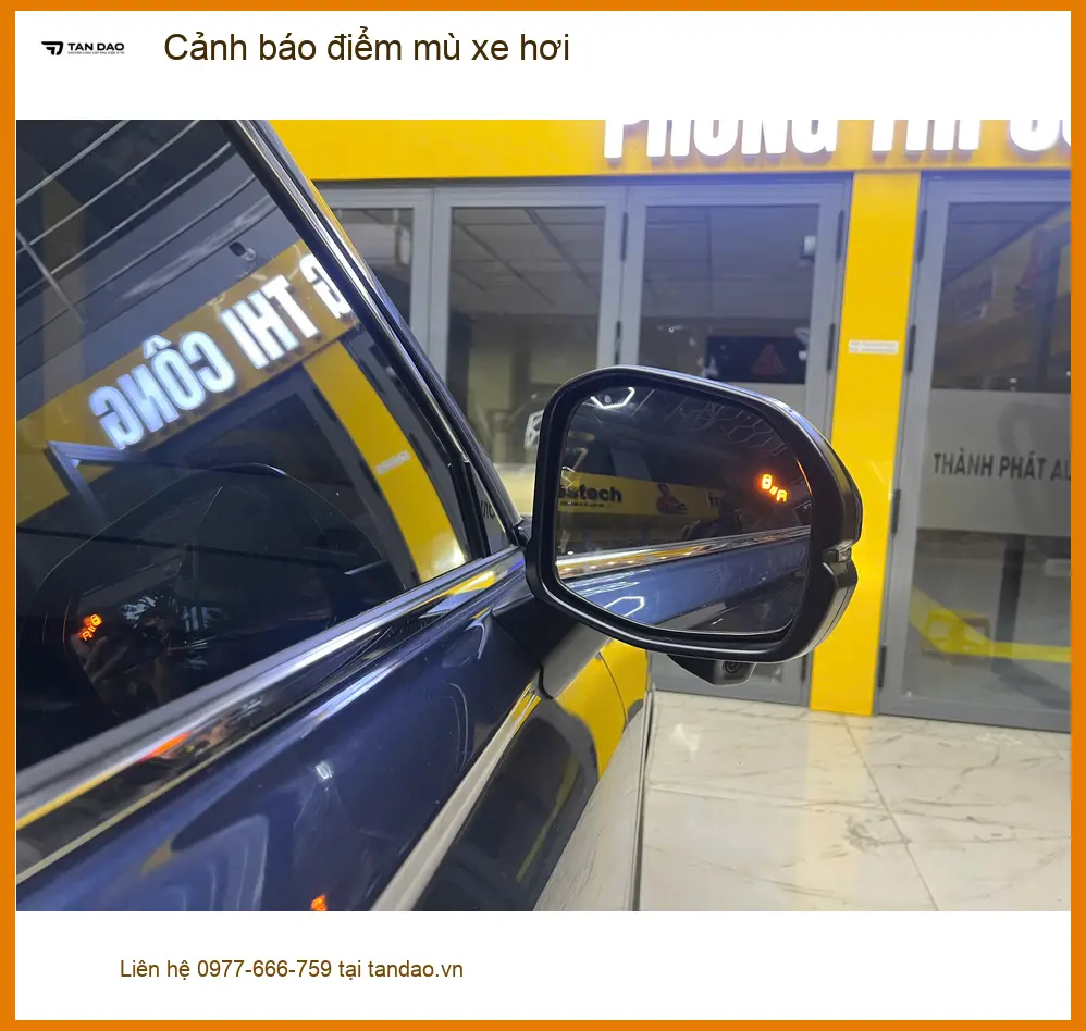 Cô Thảo lắp cảnh báo điểm mù Hyundai Elantra tại Quận 4 tránh va chạm bất ngờ ảnh thực tế 2