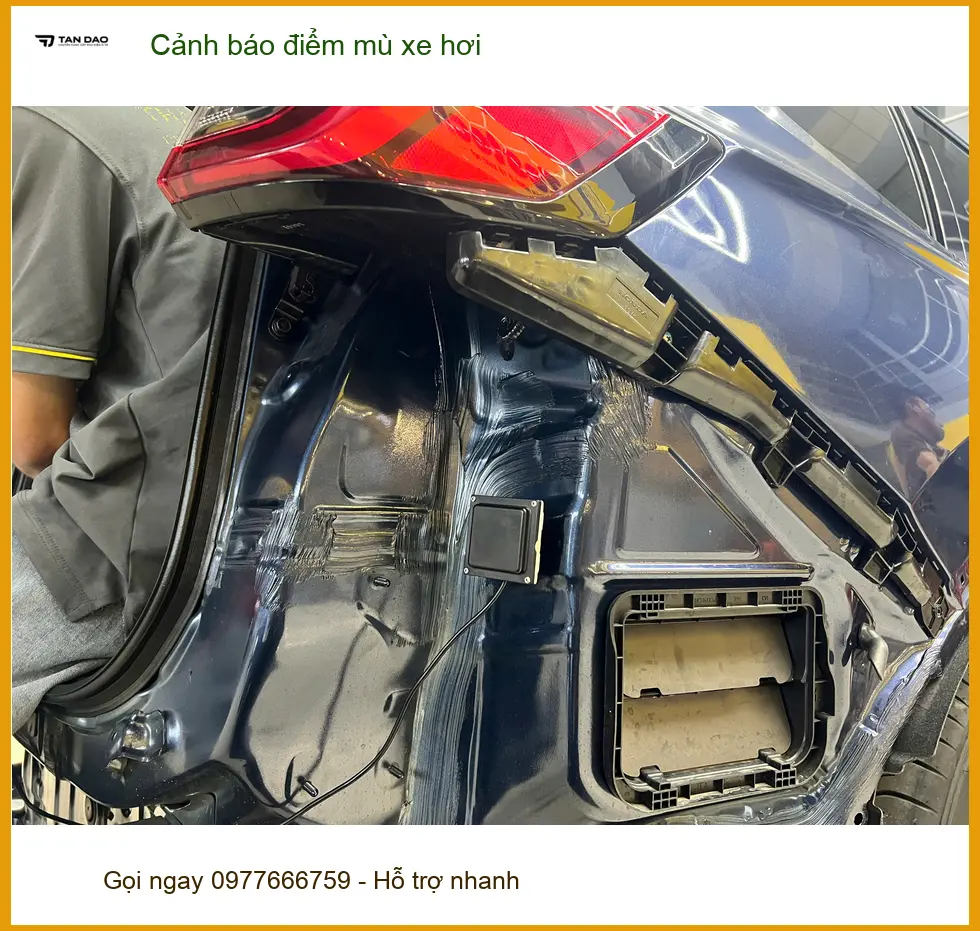 Anh Phát lắp cảnh báo điểm mù cho Honda CRV vì hay đi đường đông ở Quận 1 ảnh thực tế 4