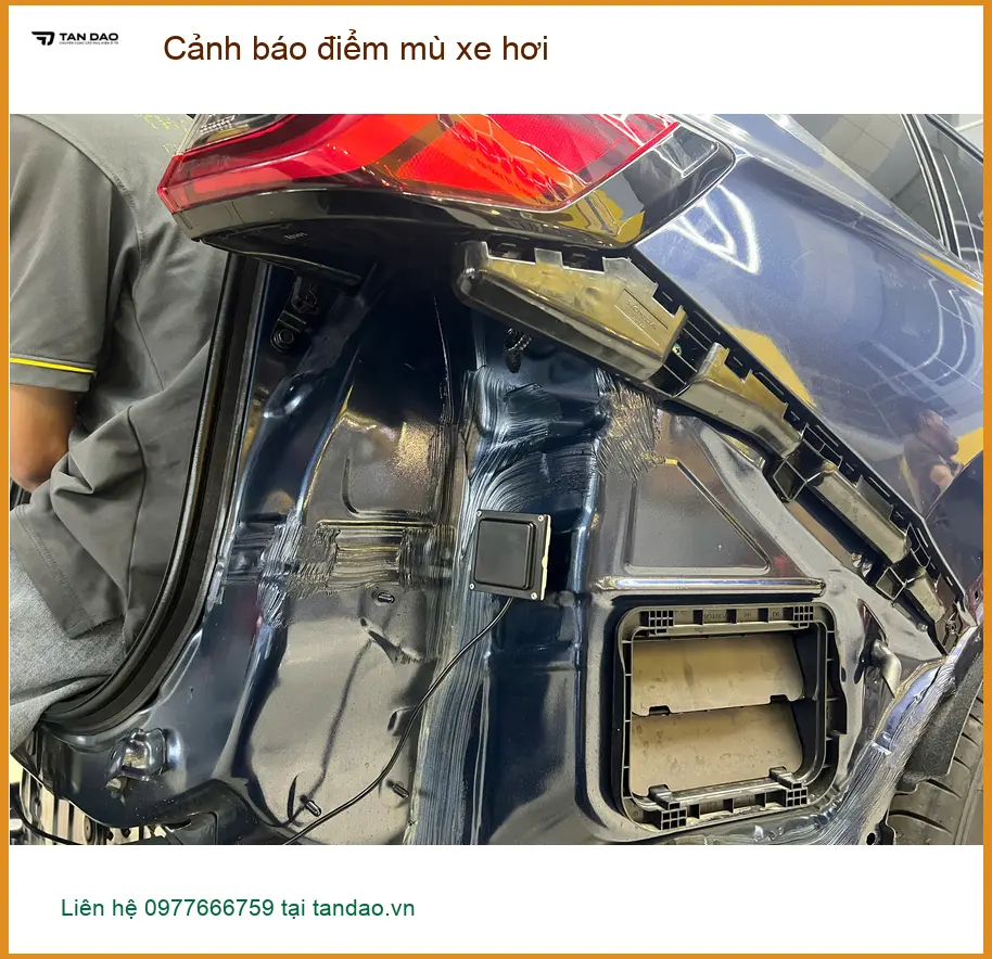 Chị Thanh lắp cảnh báo điểm mù cho Hyundai Creta tại Thủ Đức an tâm khi chuyển làn