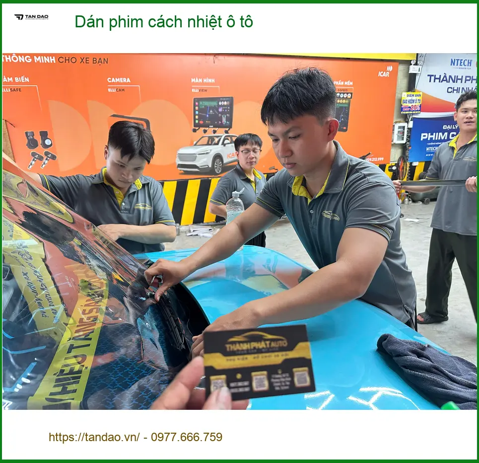 Chị Thùy Trang dán phim cách nhiệt ô tô Kia K3 ở Quận 9 chống nóng hiệu quả