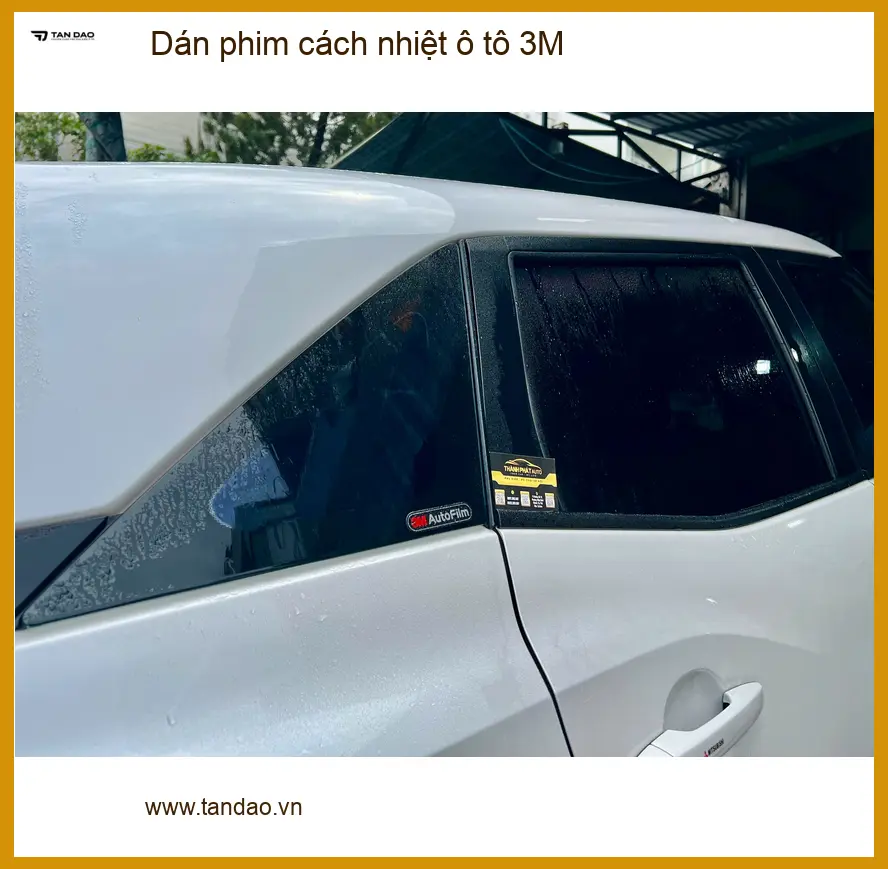 Anh Minh dán phim cách nhiệt 3M cho Kia K3 tại Quận Bình Thạnh giảm chói nắng