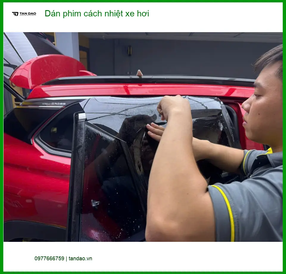 Chị Bảo dán phim cách nhiệt xe hơi Hyundai Accent tại Quận 12. ảnh thực tế 3