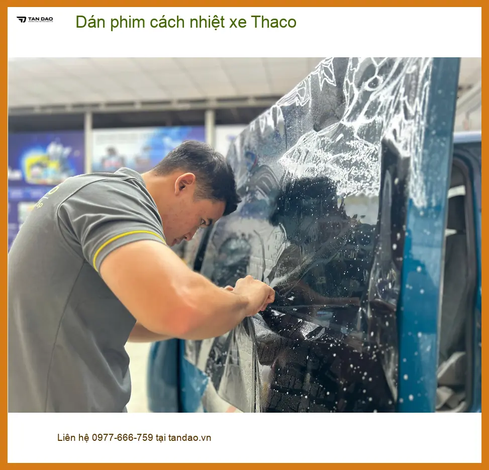 Anh Khải dán phim cách nhiệt cho xe Thaco Frontier tại Quận 1 chống nóng hiệu quả ảnh thực tế 3