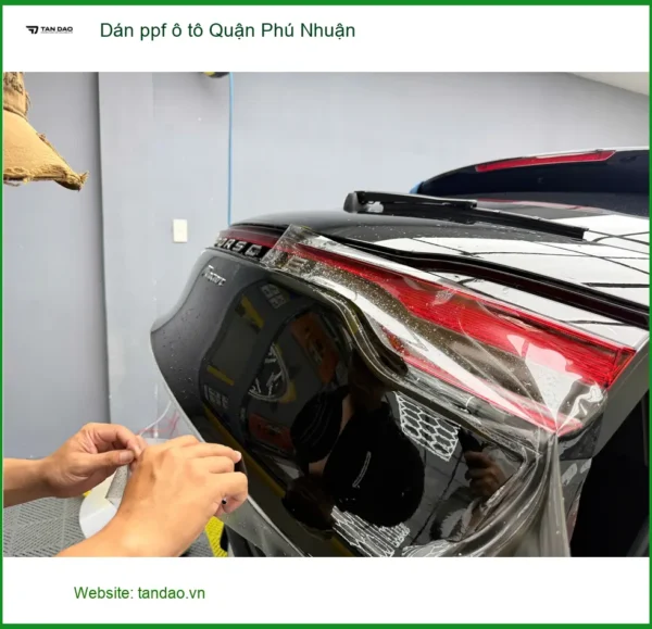 Alternative view of Nơi Dán PPF Ô Tô ppf ô tô Quận Phú Nhuận - Thi Công Chuyên Nghiệp