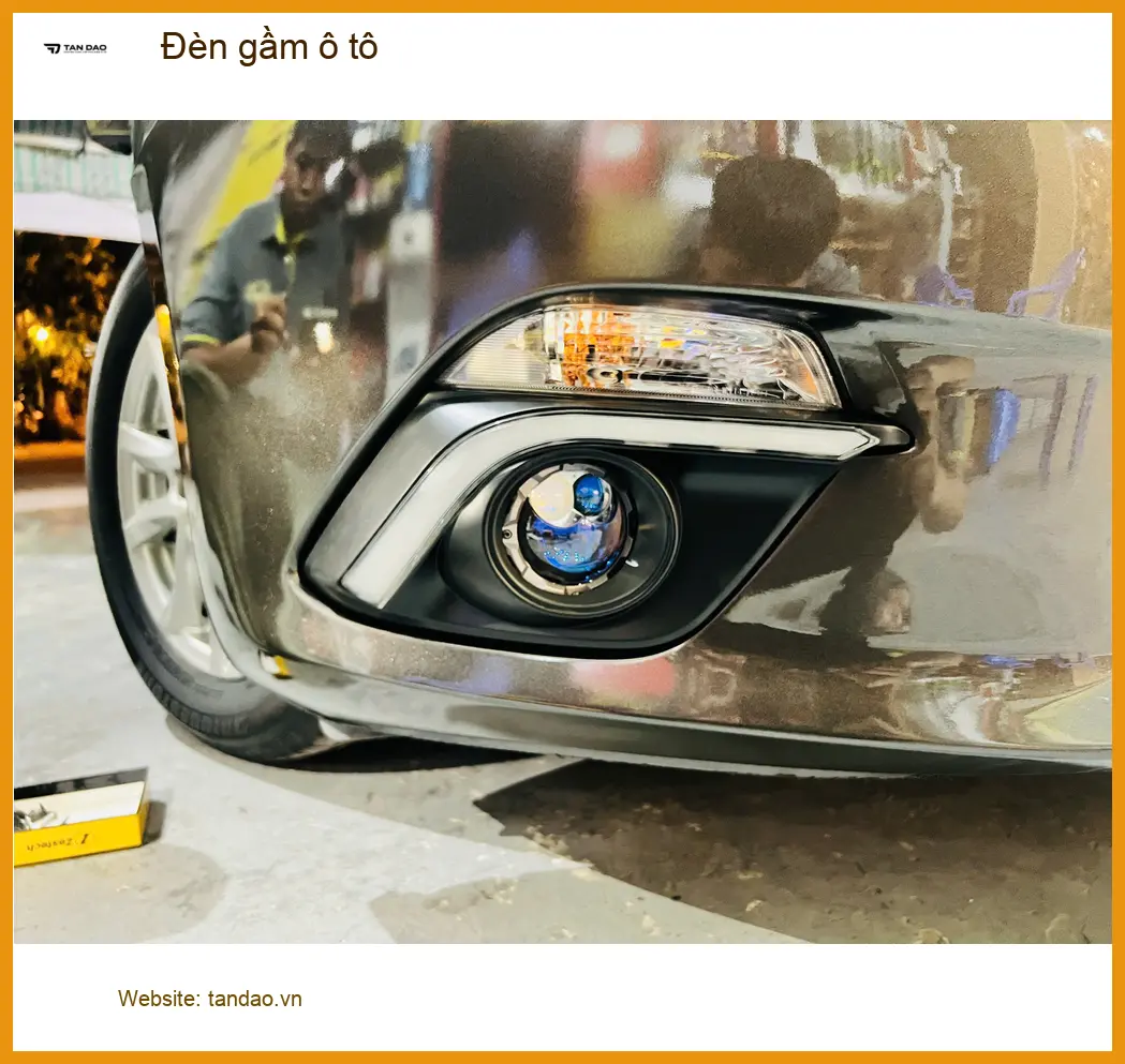 Anh Khang lắp đèn gầm ô tô cho Hyundai Accent tại Quận Thủ Đức vì hay đi đường tối