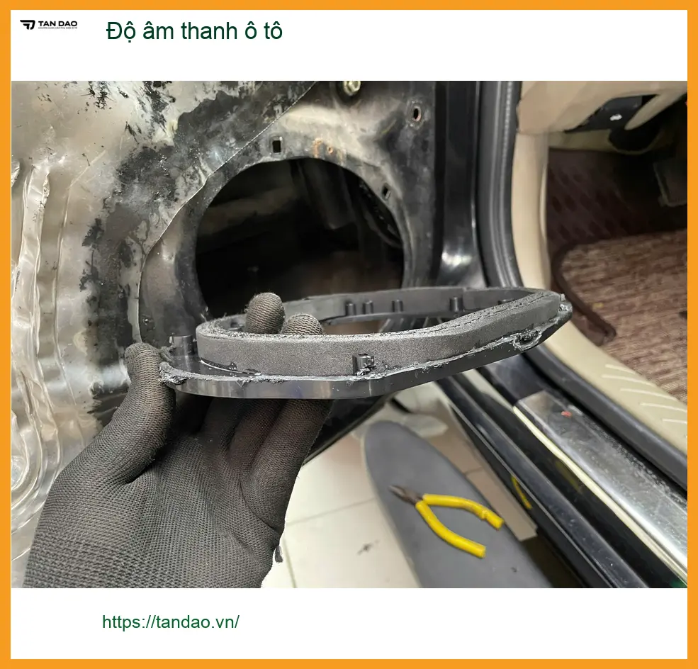 Anh Tùng độ âm thanh ô tô Hyundai Accent Quận 12 để trải nghiệm âm nhạc đỉnh cao ảnh thực tế 3