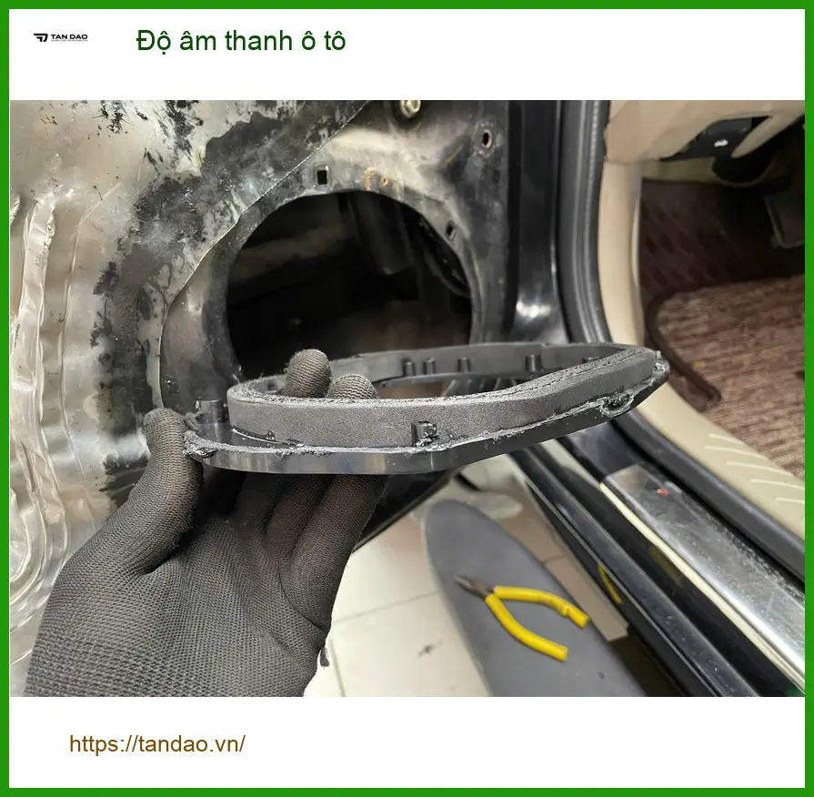Anh Tùng độ âm thanh ô tô Hyundai Accent tại Quận Tân Bình để nâng tầm giải trí ảnh thực tế 3