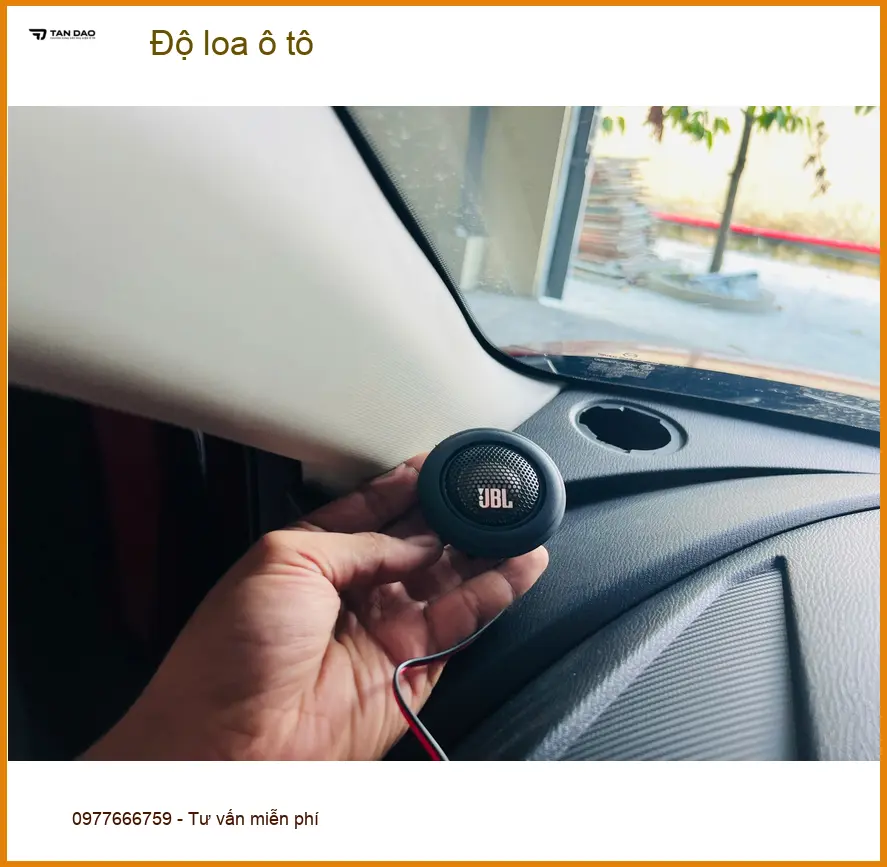 Anh Khang độ loa ô tô cho Honda CRV tại Quận 1 muốn âm thanh sống động hơn