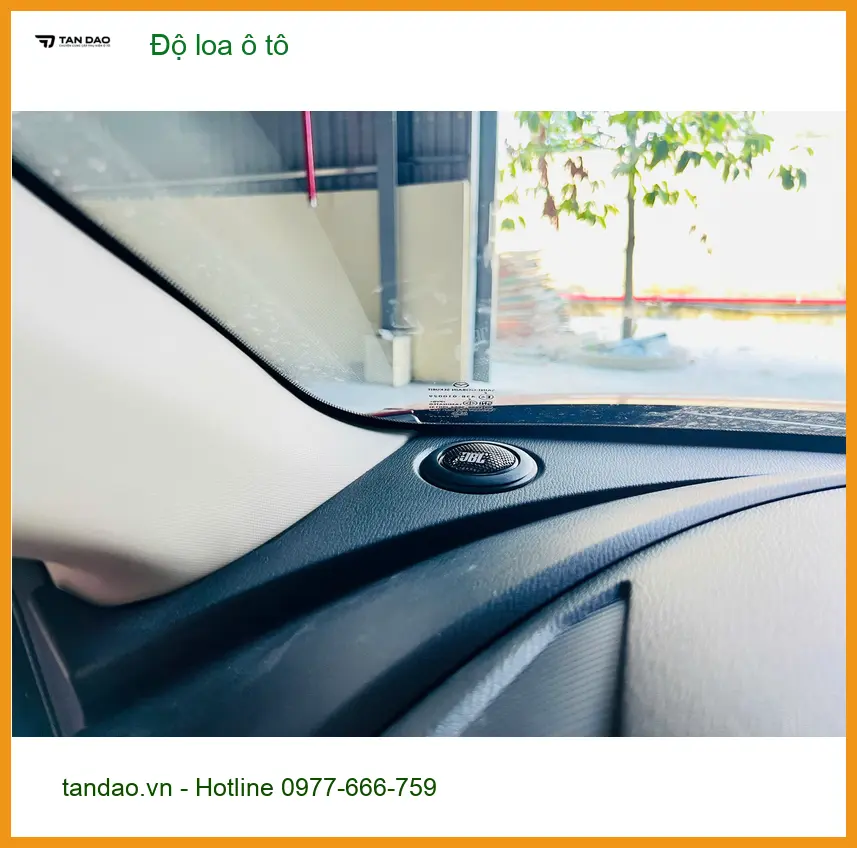 Chú Đức độ loa ô tô cho Honda CRV tại Quận Phú Nhuận vì âm thanh zin không đủ hay ảnh thực tế 3