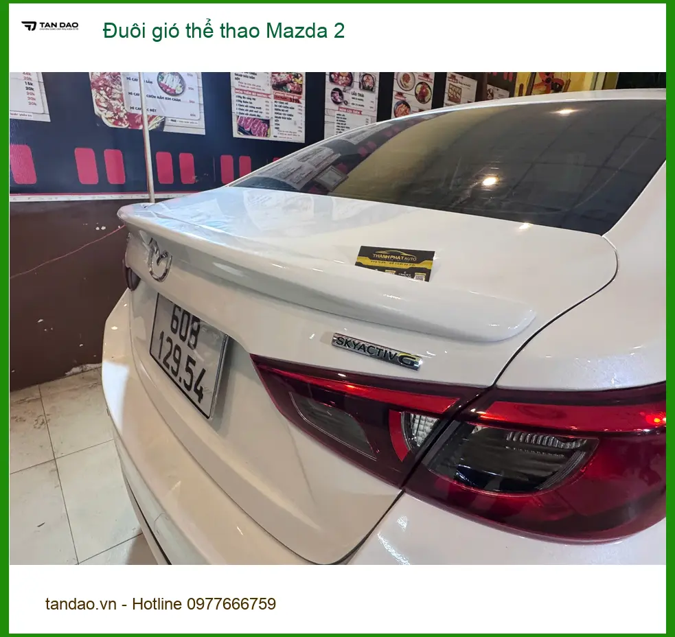 Anh Khang lắp đuôi gió thể thao Mazda 2 tại Quận 11 tăng vẻ năng động