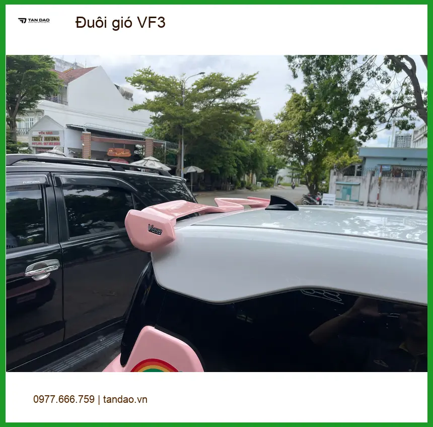 Anh Duy lắp đuôi gió VF3 tại Quận 7 để xe thêm cá tính và ổn định ảnh thực tế 3