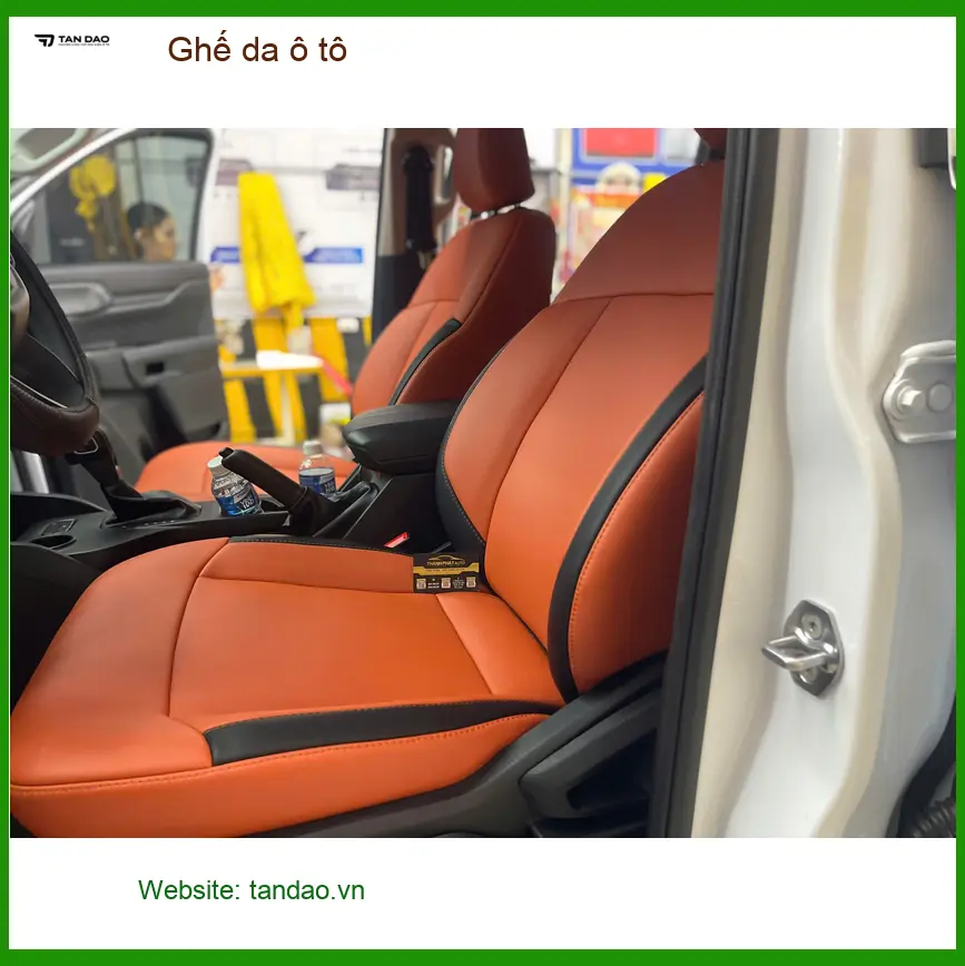 Chị Thanh bọc ghế da ô tô Hyundai Santa Fe tại Quận 8 để nội thất sang trọng hơn ảnh thực tế 4
