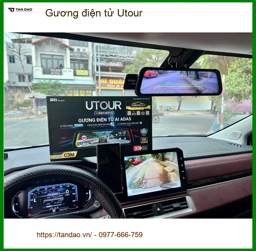 Anh Tấn lắp Gương điện tử Utour cho Mitsubishi Triton tại Hóc Môn để an toàn hơn khi lùi