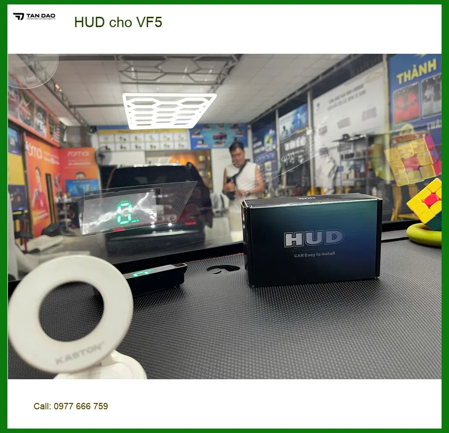 Anh Khang lắp HUD cho VinFast VF5 tại Quận 5 để dễ dàng theo dõi tốc độ và bản đồ ảnh thực tế 2
