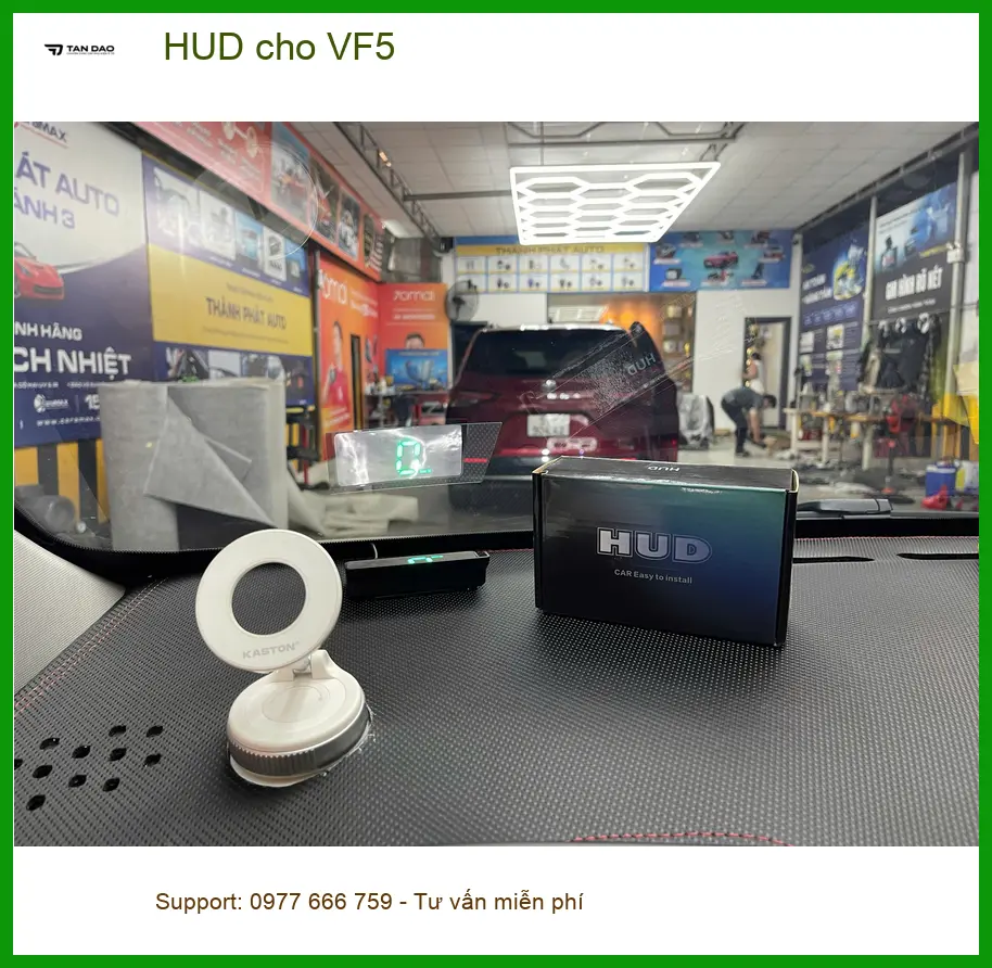Anh Khải lắp HUD cho VF5 tại Quận Thủ Đức để lái xe an toàn hơn ảnh thực tế 3