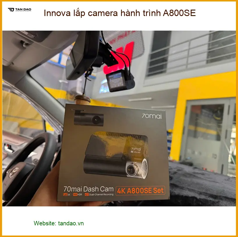 Anh Minh lắp camera hành trình A800SE cho Innova tại Quận Tân Bình. ảnh thực tế 3