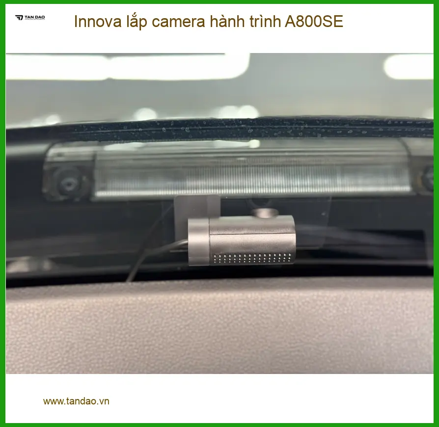 Chị Lan Anh gắn camera hành trình A800SE cho Innova ở Quận 4 ảnh thực tế 3