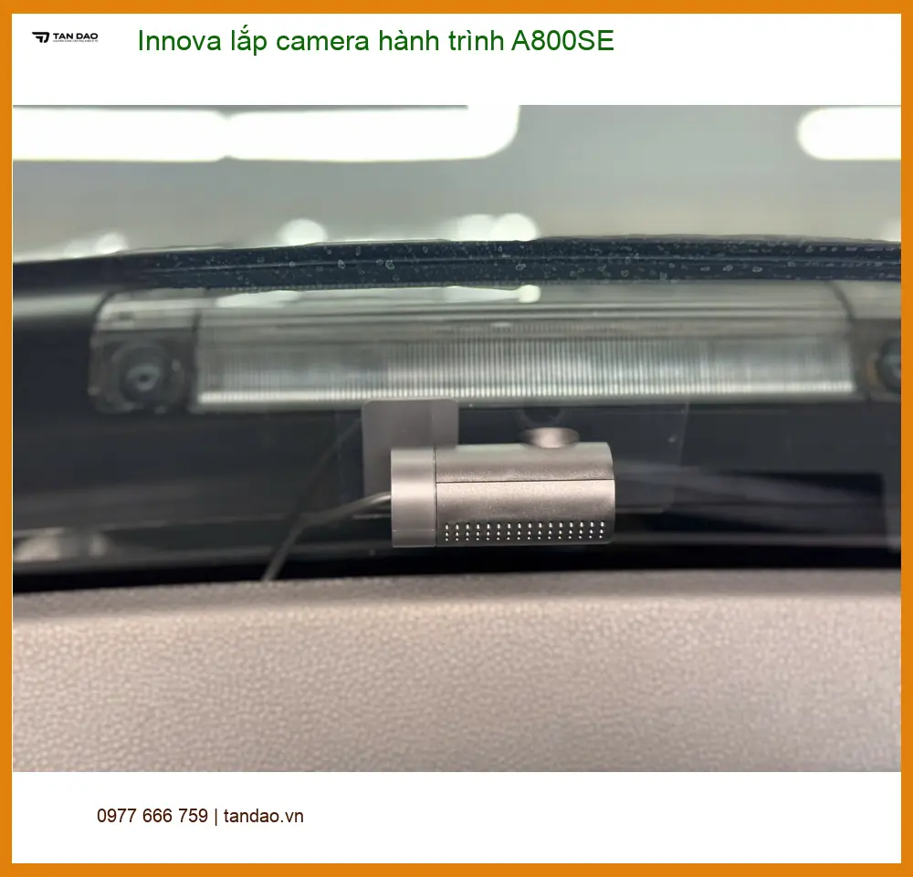 Chị Loan lắp camera hành trình A800SE cho Innova tại Quận Bình Tân ảnh thực tế 5