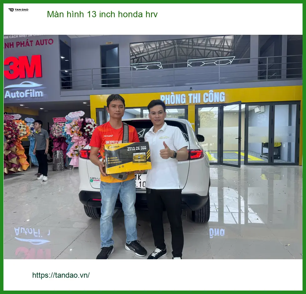 Anh Khang lắp màn hình 13 inch cho Honda HR-V tại Quận 1 để nâng tầm giải trí