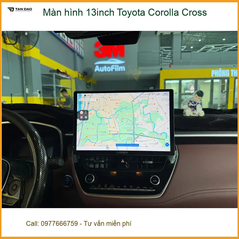 Anh Quang lắp màn hình 13inch Toyota Corolla Cross Quận 12 để trải nghiệm giải trí.