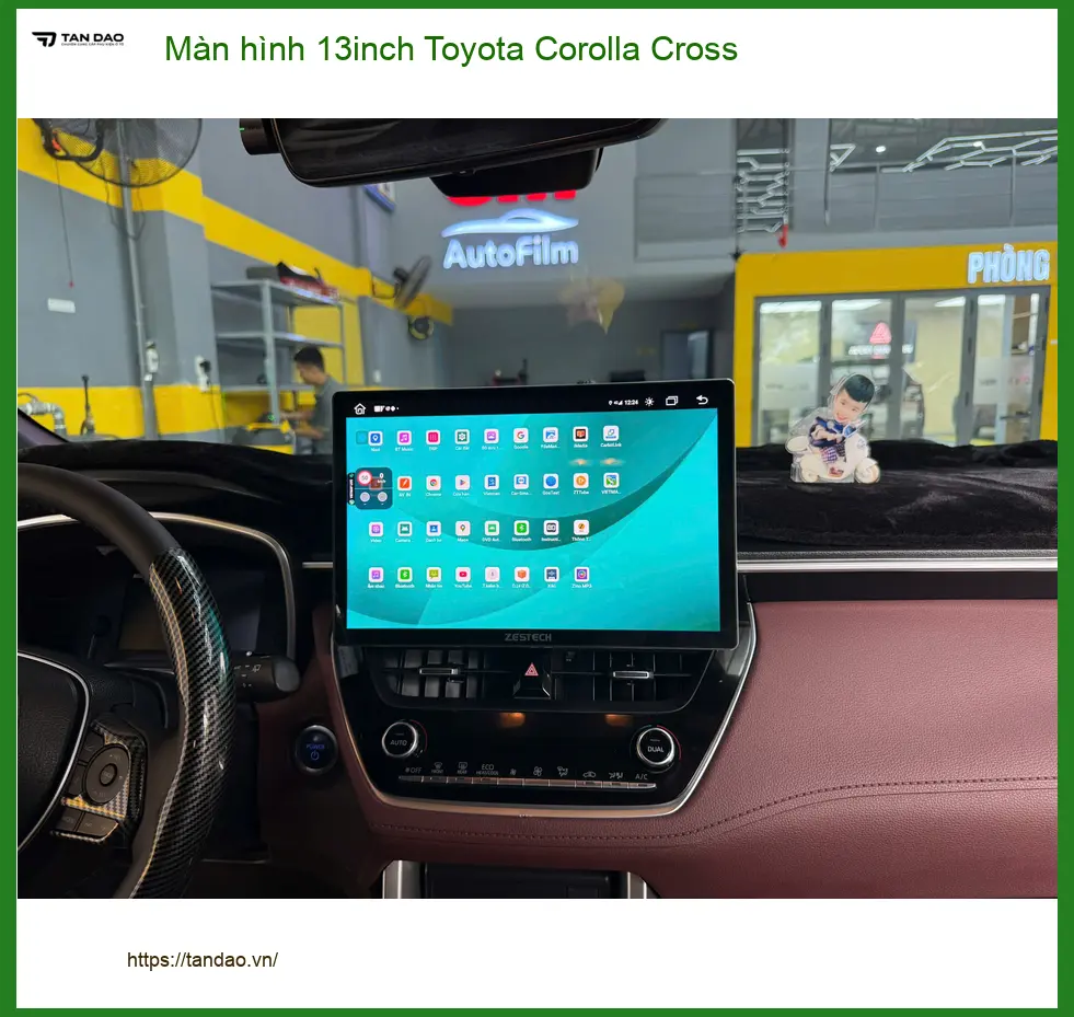 Anh Khải lắp màn hình 13inch Toyota Corolla Cross tại Quận 9 vì màn hình cũ chậm ảnh thực tế 3