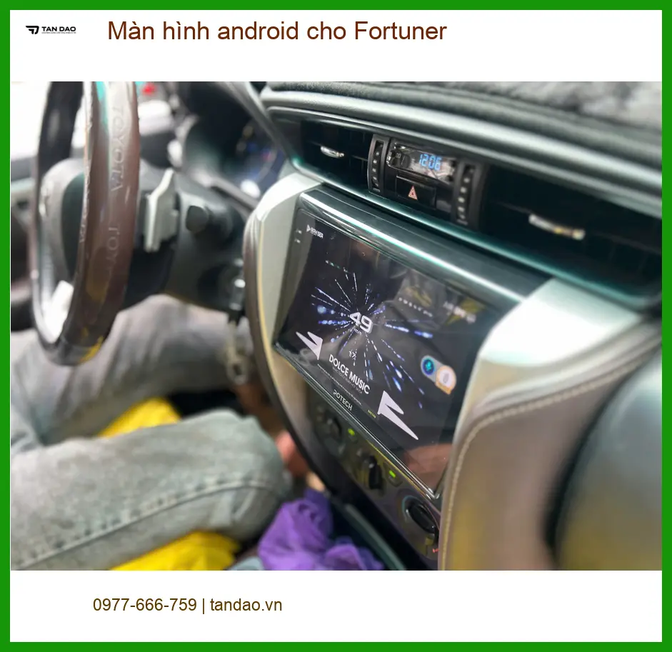 Chị Bích nâng cấp màn hình Android Fortuner tại Bình Thạnh tiện nghi. ảnh thực tế 2