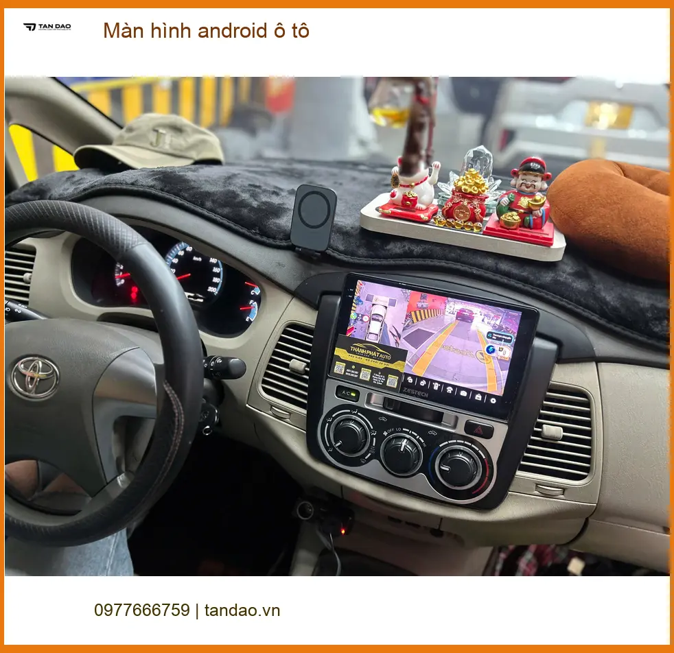 Chị Thảo lắp màn hình Android ô tô Kia K3 tại Quận 2 giải trí cho con. ảnh thực tế 2