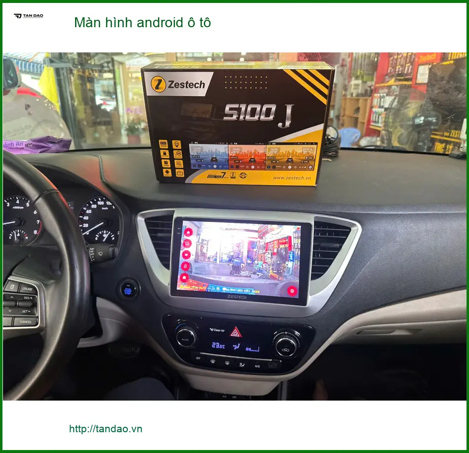Anh An lắp màn hình Android ô tô cho Ford Everest tại Quận 3 để xem bản đồ ảnh thực tế 4