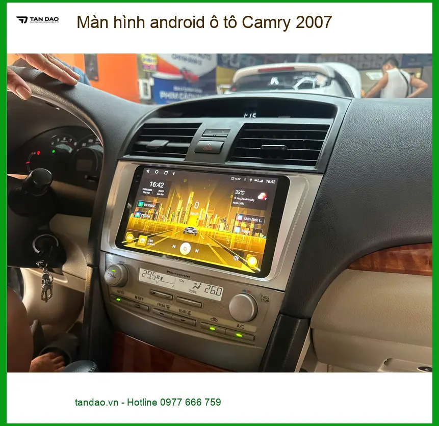 Chị Thảo lắp màn hình Android ô tô Camry 2007 ở Quận 7 để lái xe an toàn hơn ảnh thực tế 5