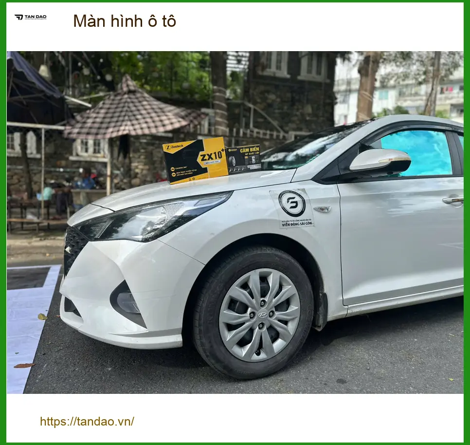 Chị Thảo lắp màn hình ô tô cho Hyundai Accent tại Quận Bình Thạnh vì màn zin quá nhỏ